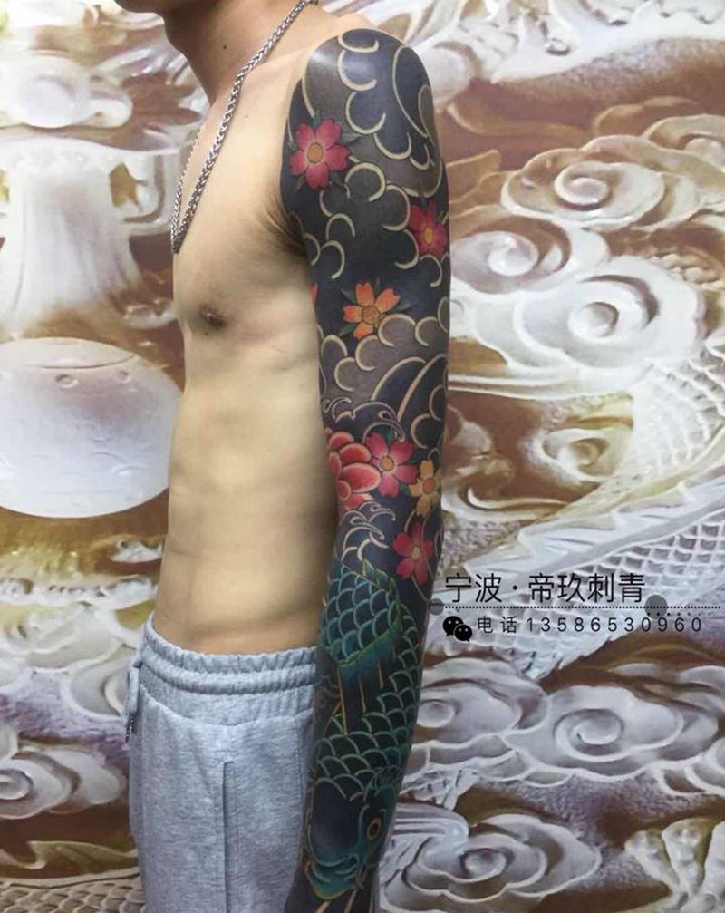 日式花臂遮盖纹身图片_手臂老传统纹身图案