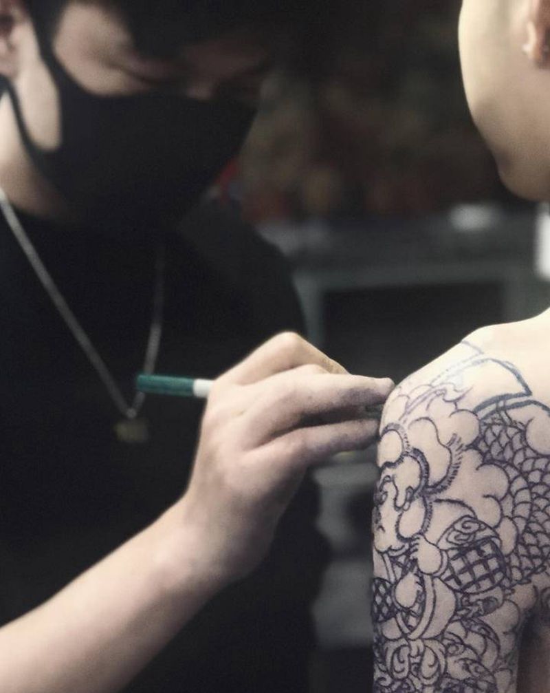 云龙九郎纹身图片_老传统纹身图案