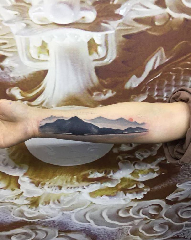 遮盖纹身图片_手臂水彩纹身图案