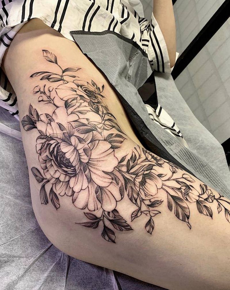 素花纹身纹身图片_臀部点刺素花植物纹身图案