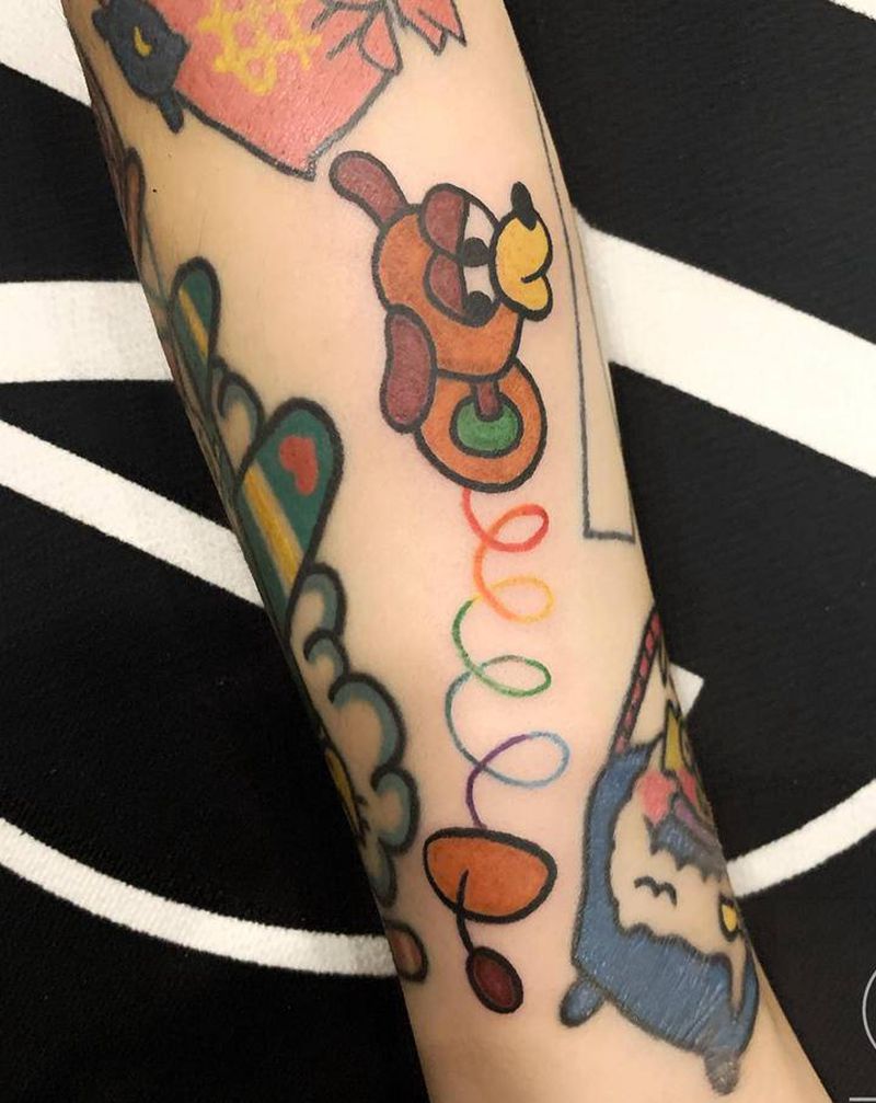 卡通弹簧狗纹身图片_手臂New School纹身图案