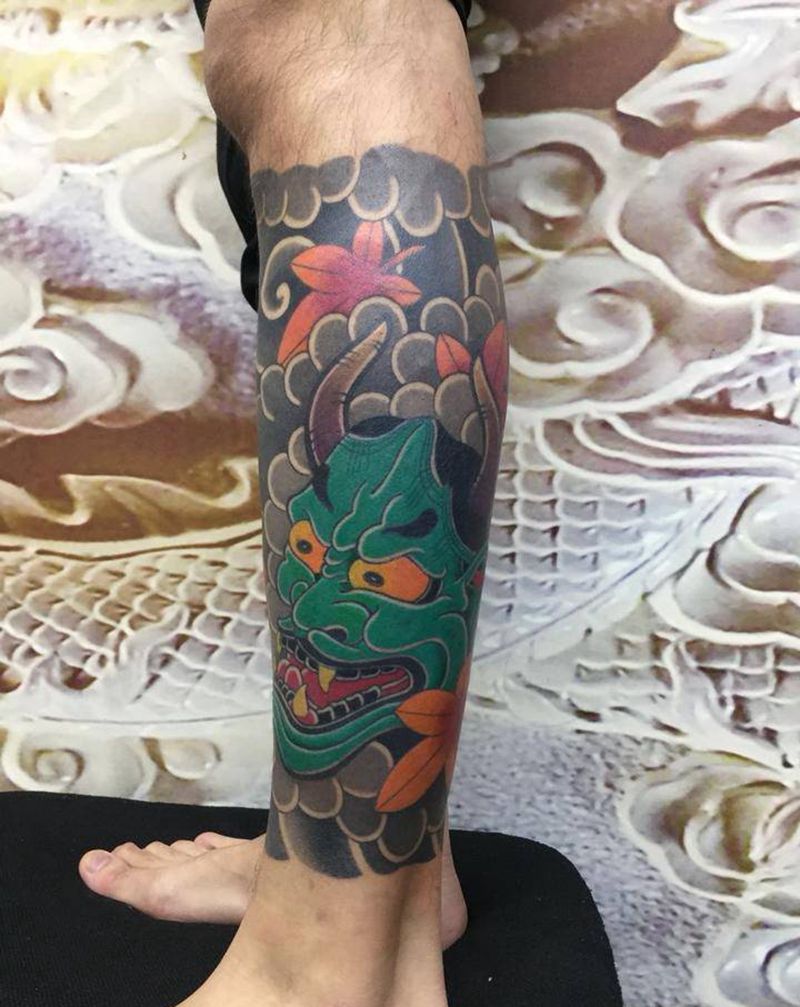 包小腿纹身图片_脚部老传统纹身图案