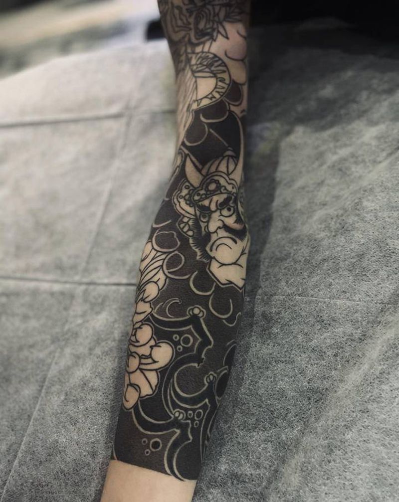 虎与菊局部雾面纹身图片_老传统纹身图案