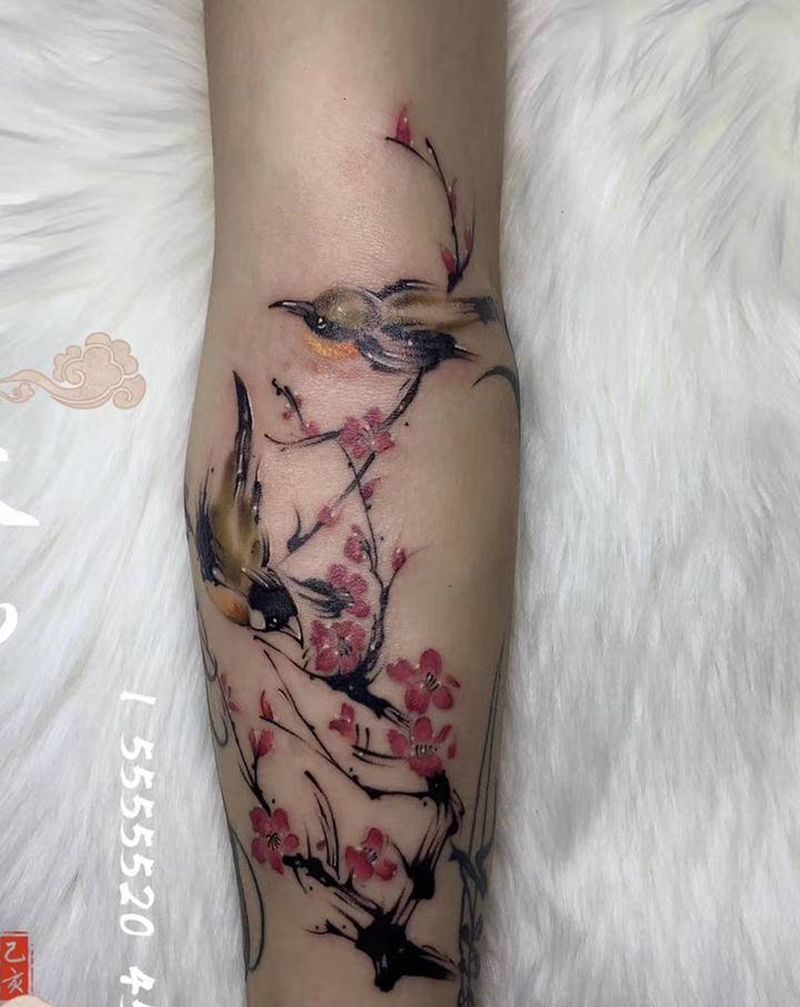 水墨 梅花 和鸟纹身图片_手臂水彩水墨鸟纹身图案