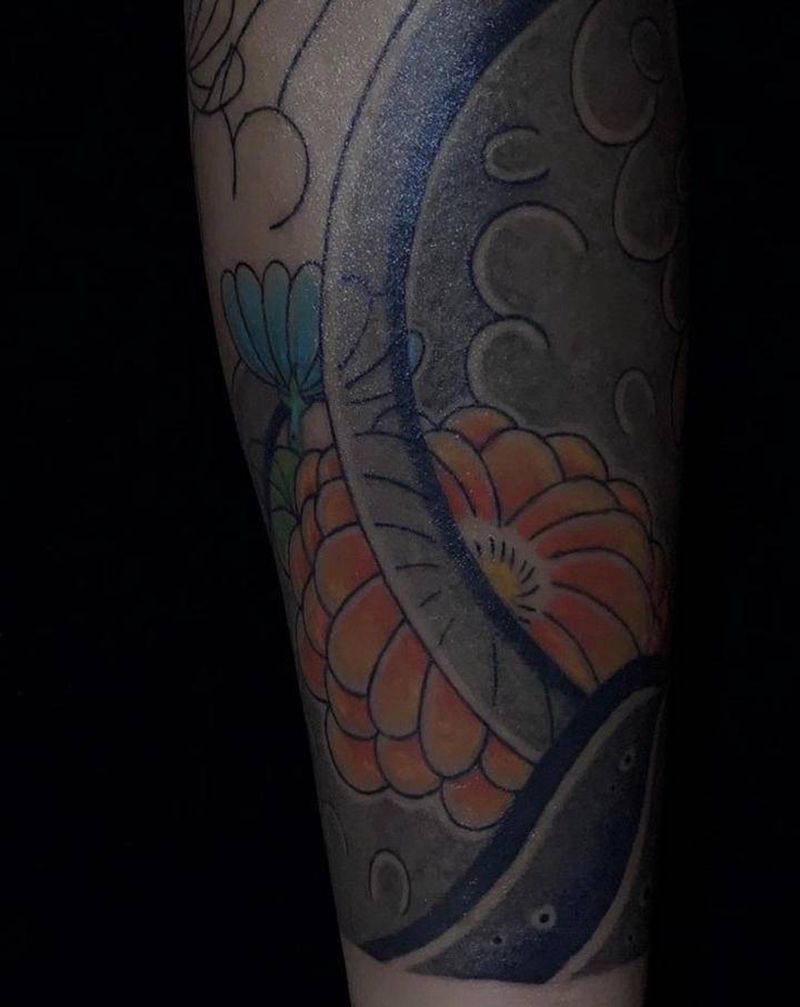 老传统包小腿纹身图片_腿部脚部老传统花纹身图案