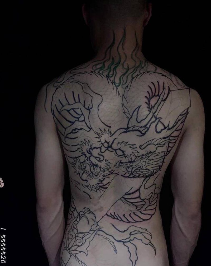 满背龙纹身图片_背部老传统新传统龙纹身图案
