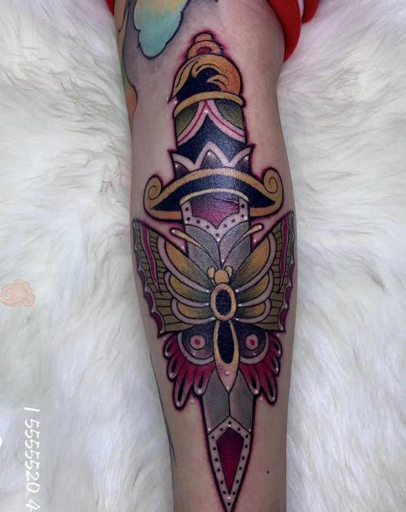 蝴蝶和刀纹身图片_手臂Old SchoolNew School纹身图案