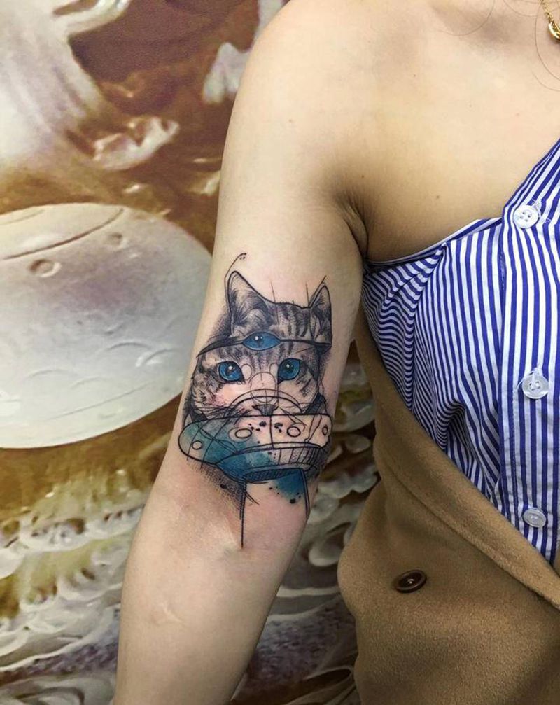 猫咪纹身图片_手臂水墨纹身图案