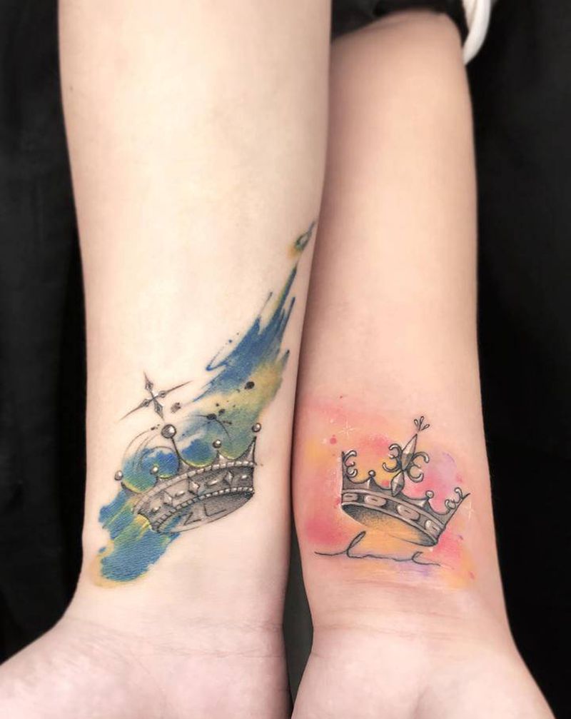 皇冠纹身图片_手臂手部水墨水彩纹身图案