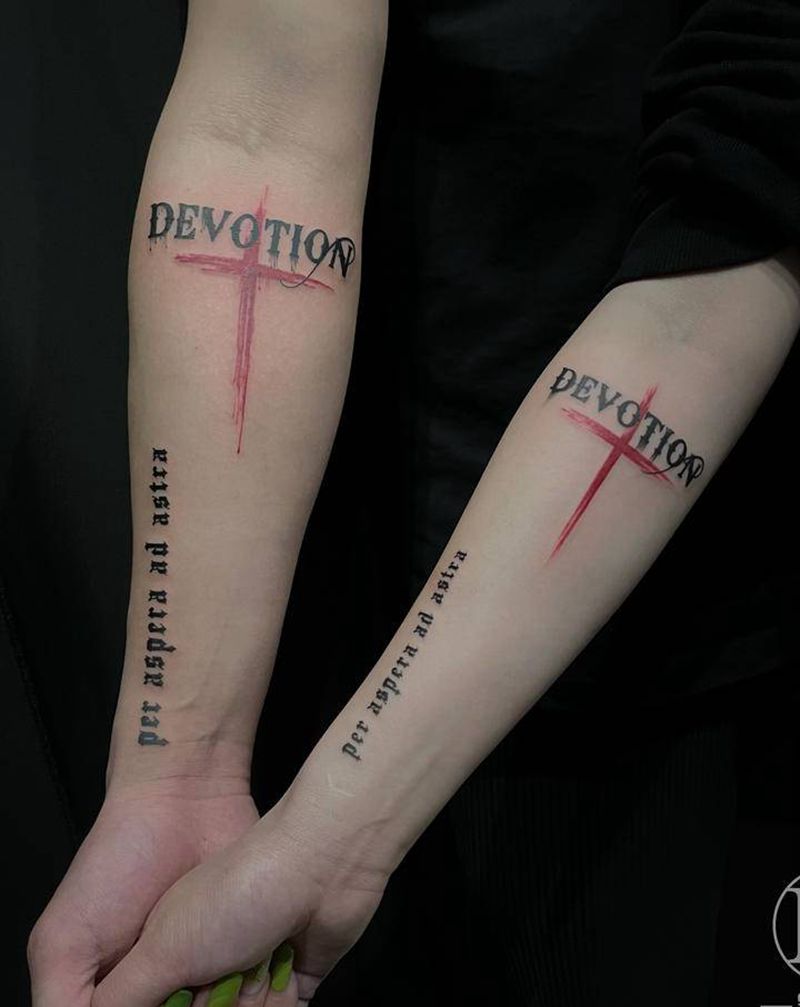 情侣纹身纹身图片_手臂水墨花体字纹身图案