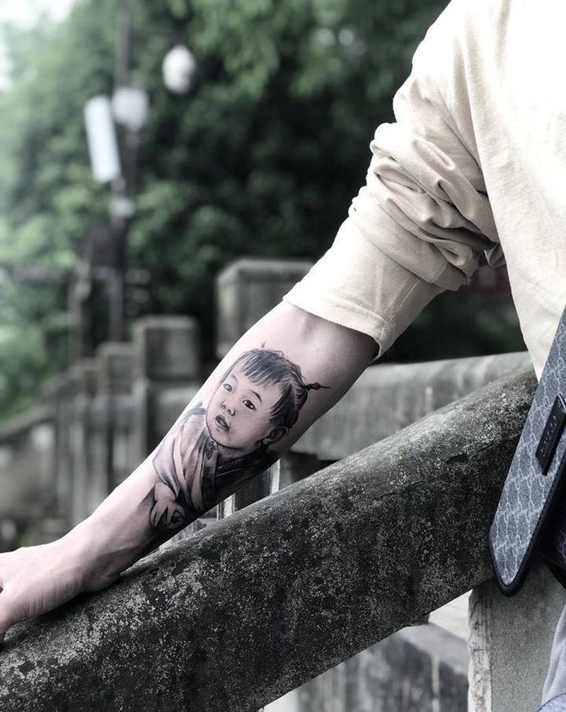 肖像纹身纹身图片_手部手臂水墨欧美写实纹身图案