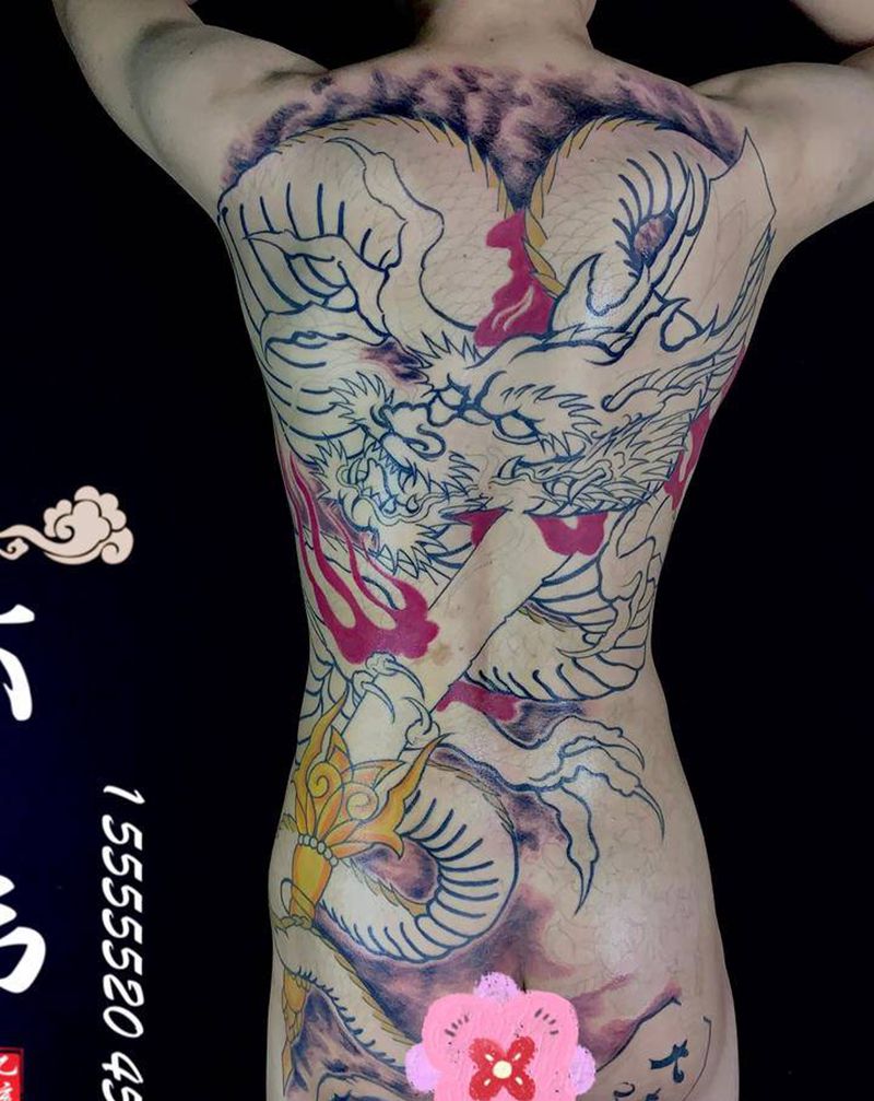 龙纹身满背纹身纹身图片_背部纹身图案