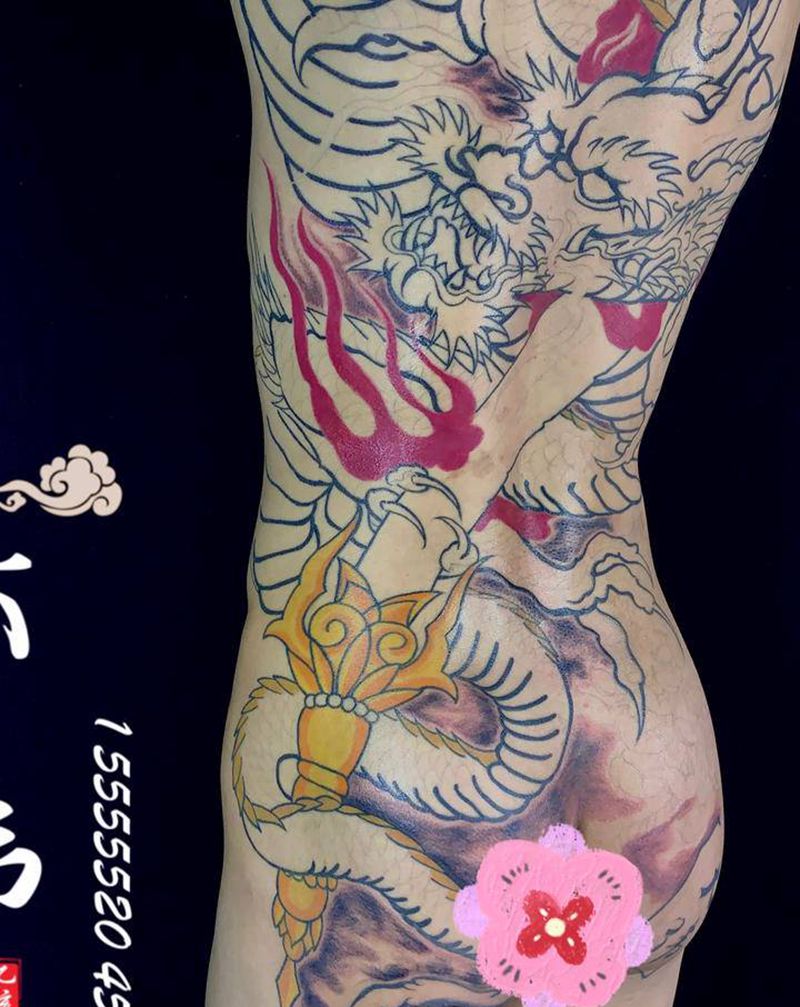 龙纹身满背纹身纹身图片_背部纹身图案