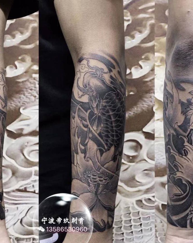 锦鲤小花臂纹身图片_手臂新传统纹身图案