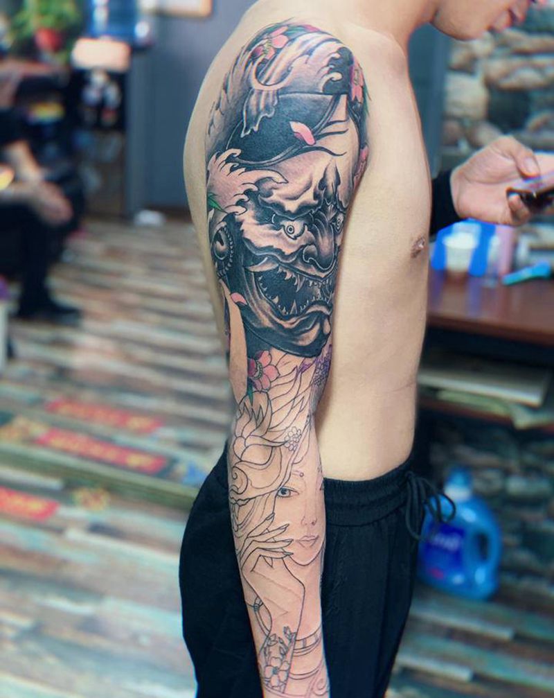 花臂纹身，未完成纹身图片_手臂新传统纹身图案