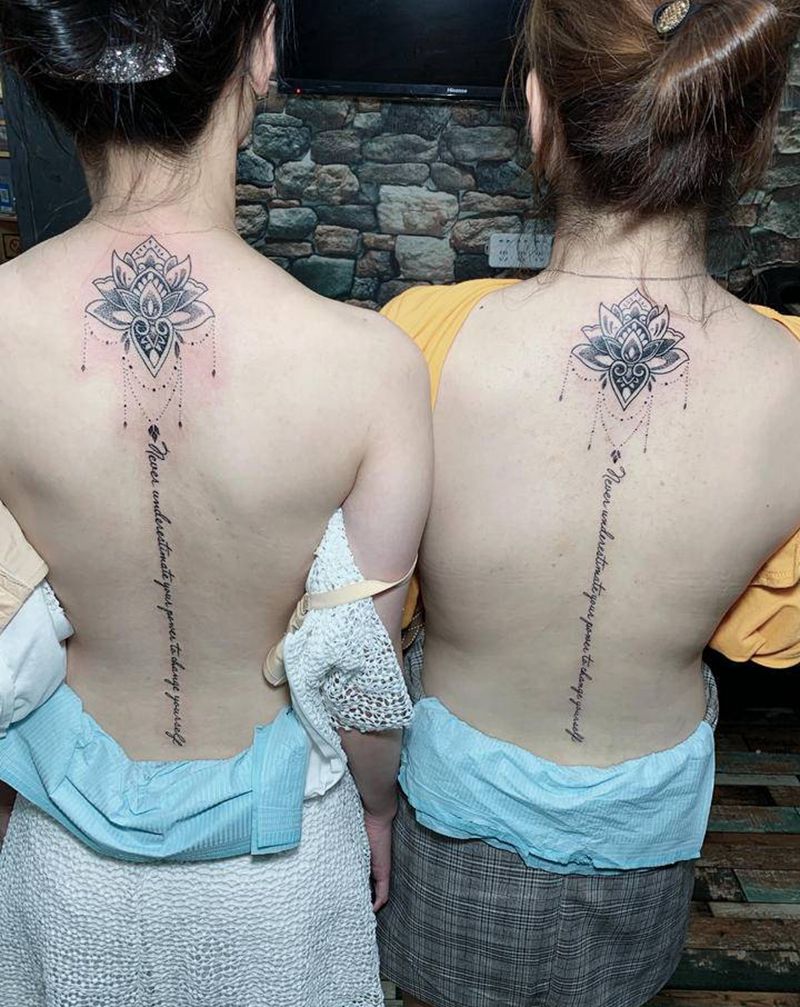 莲花纹身，纹身图片_背部点刺纹身图案