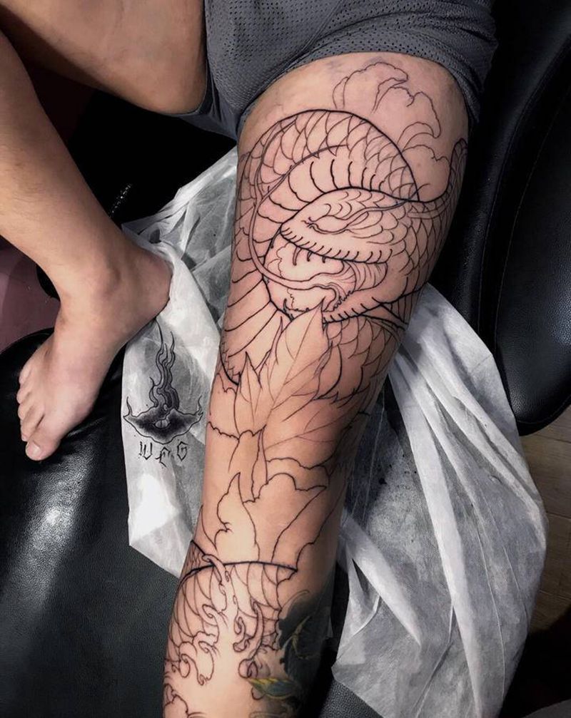 蛇纹身图片_腿部纹身图案