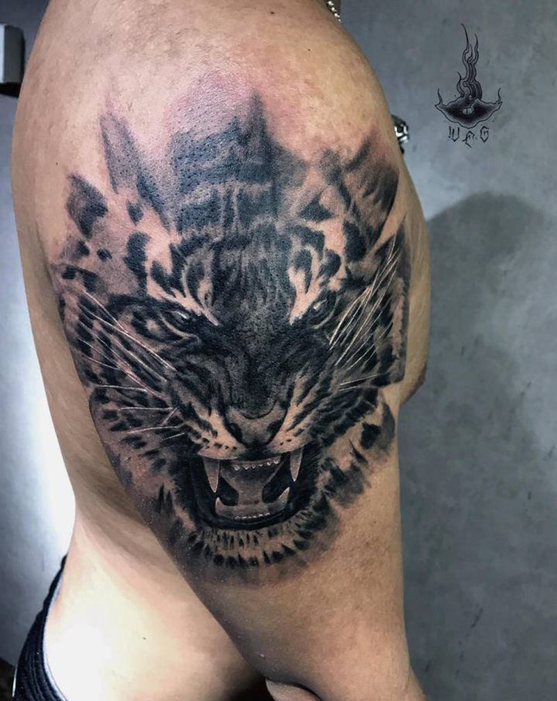 老虎纹身图片_手部纹身图案