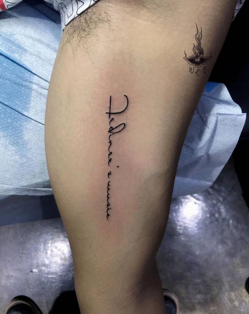 字母纹身图片_手部纹身图案