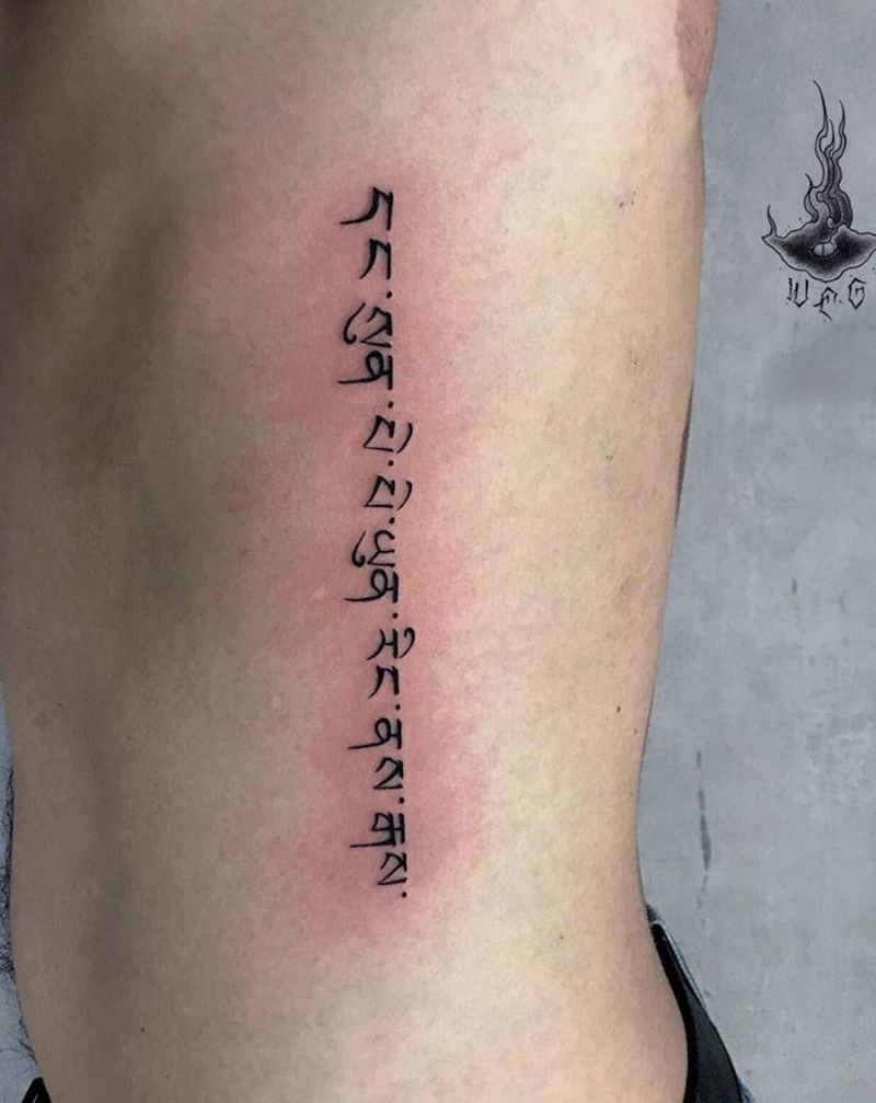 梵文纹身图片_腰部纹身图案