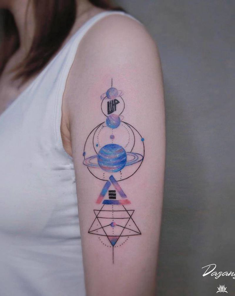 星辰纹身图片_手臂几何水彩纹身图案