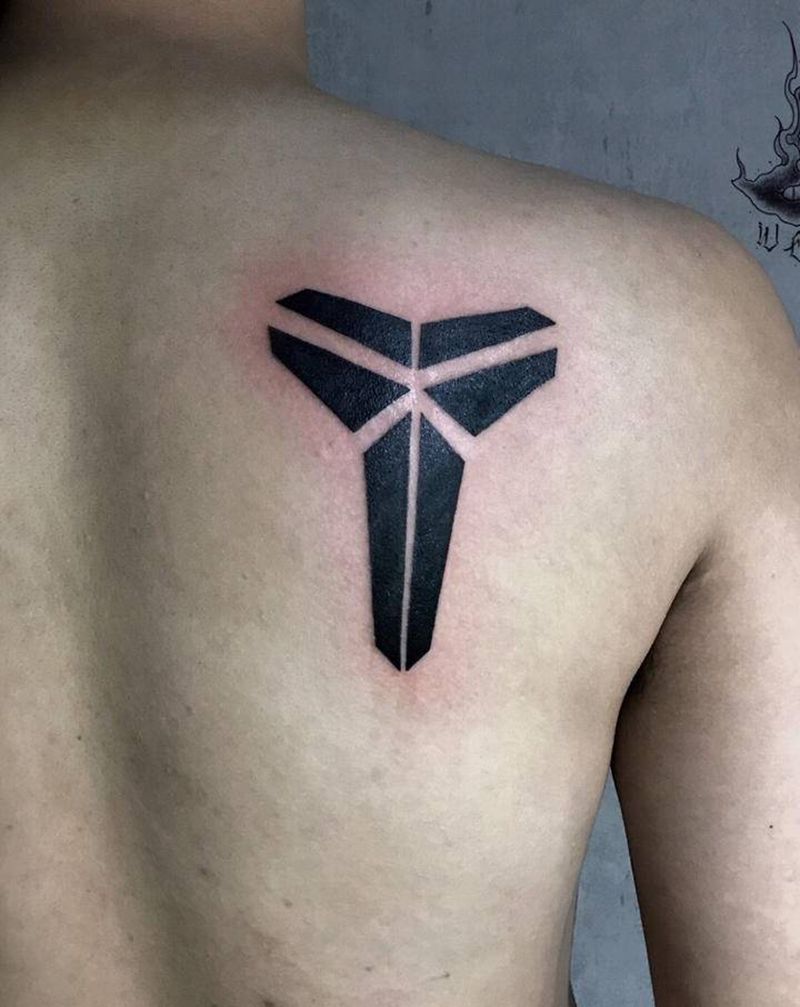 科比纹身图片_背部纹身图案