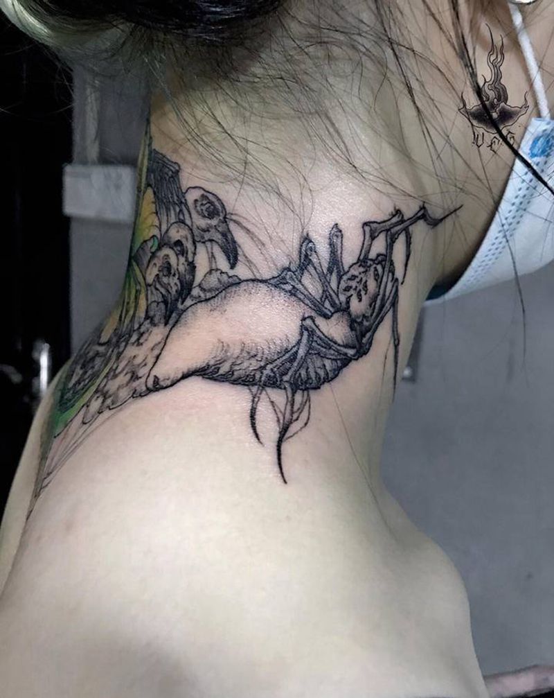 蜘蛛女纹身图片_颈部纹身图案