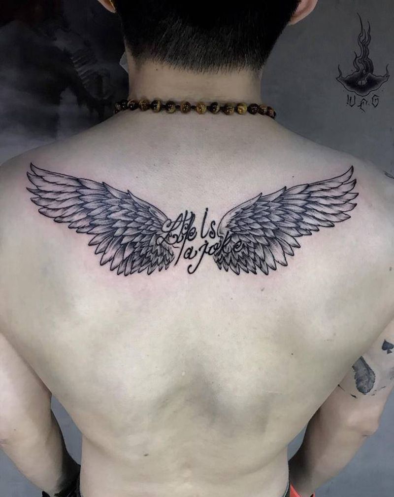翅膀纹身图片_背部纹身图案