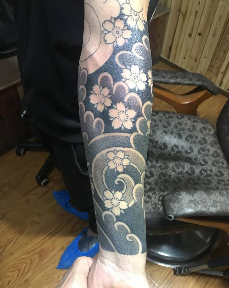 日式樱花纹身图片_手臂老传统纹身图案