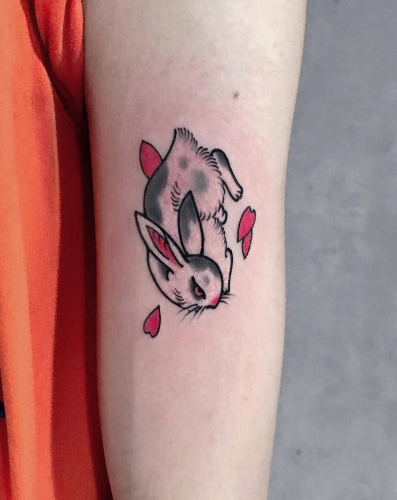兔子纹身图片_手部纹身图案