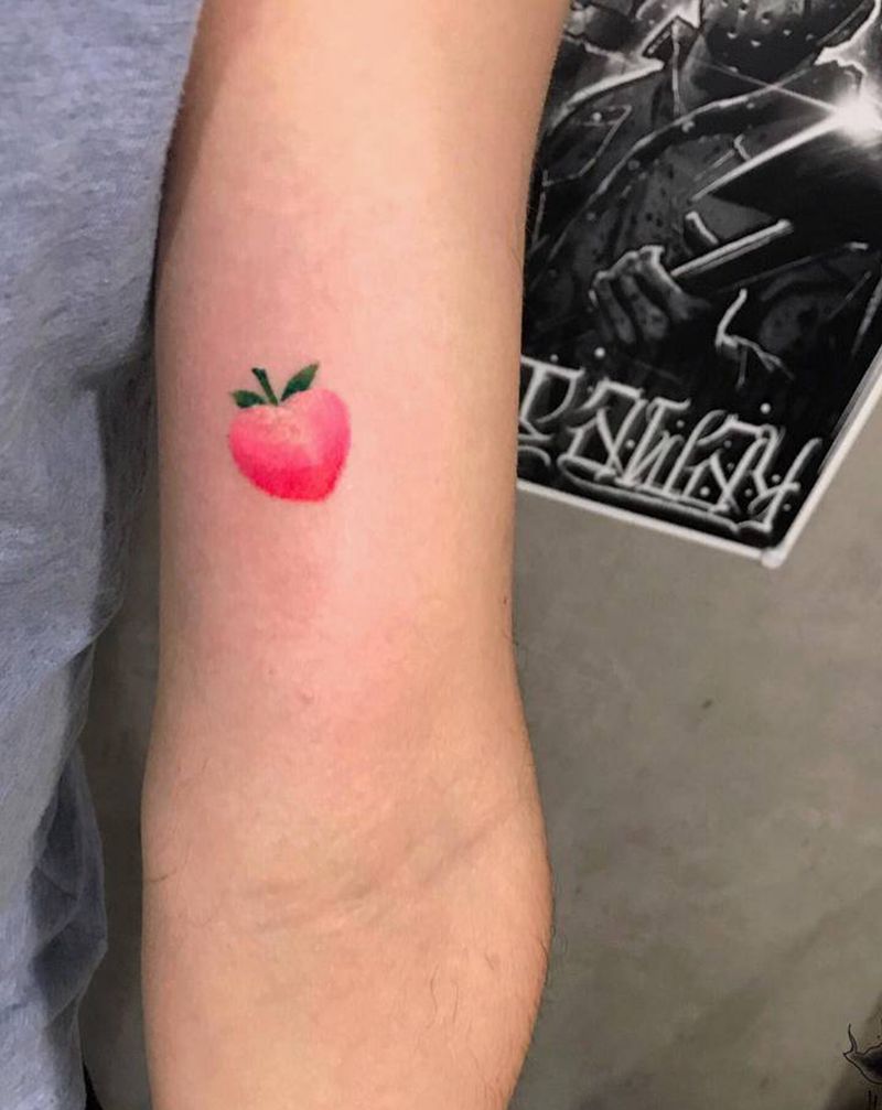 桃子纹身图片_手部纹身图案