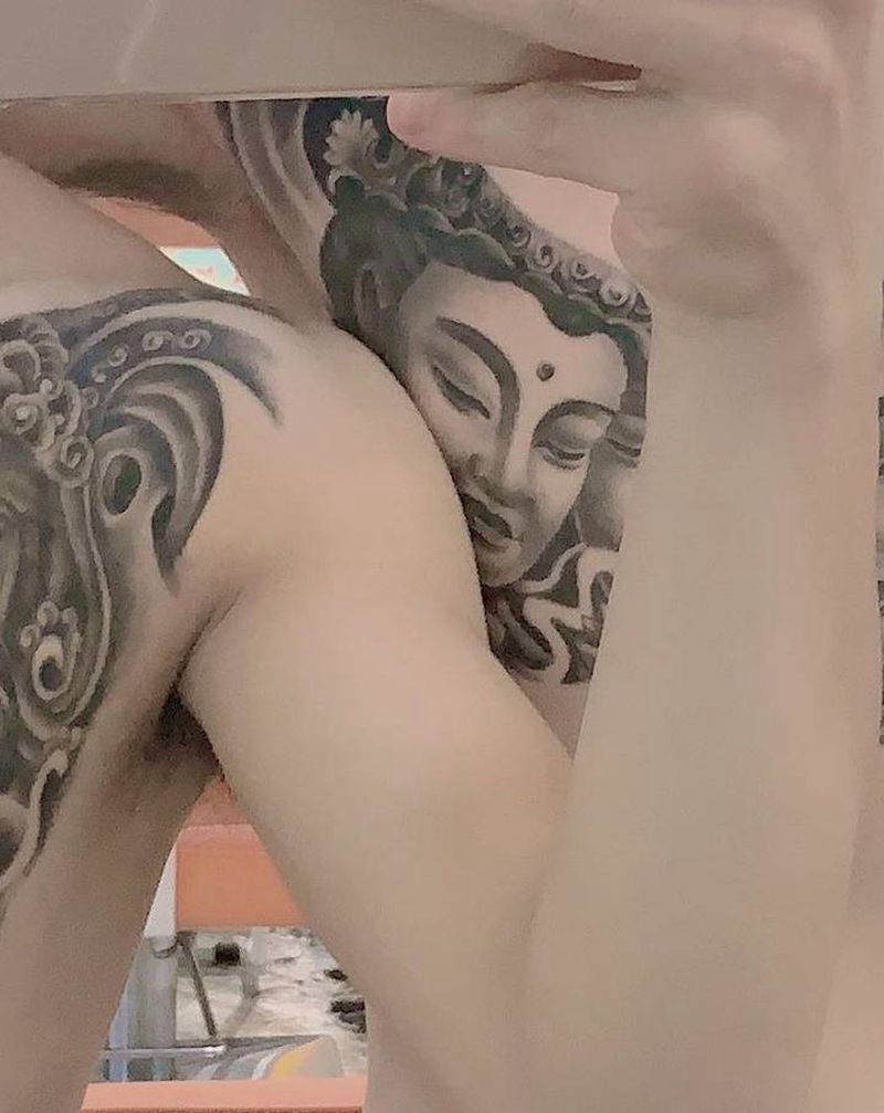 买家秀纹身图片_胸部新传统纹身图案