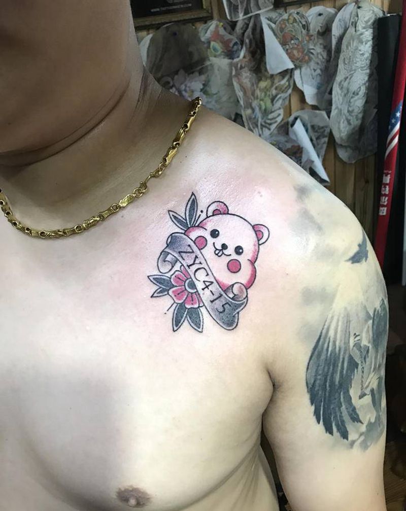 小鼠纹身图片_胸部Old School纹身图案