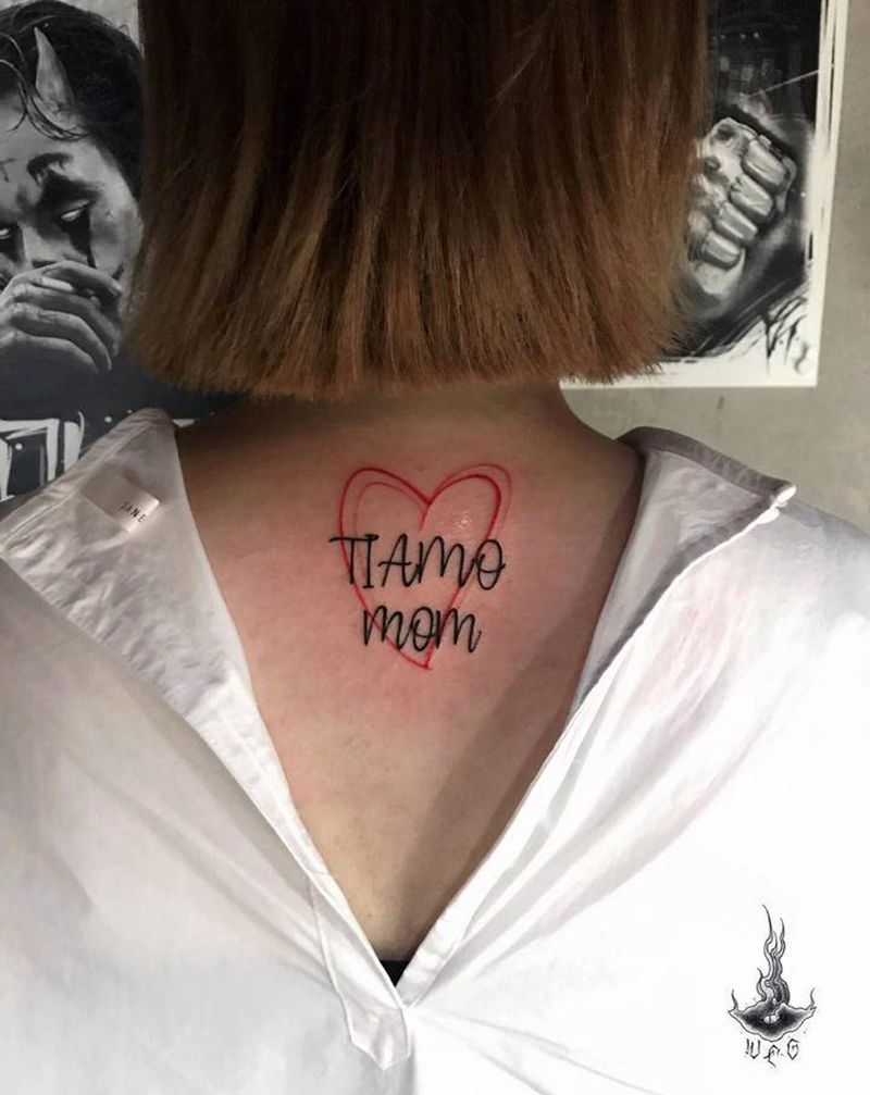 字母纹身图片_背部纹身图案