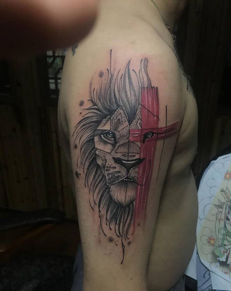 狮子纹身图片_手臂欧美写实纹身图案