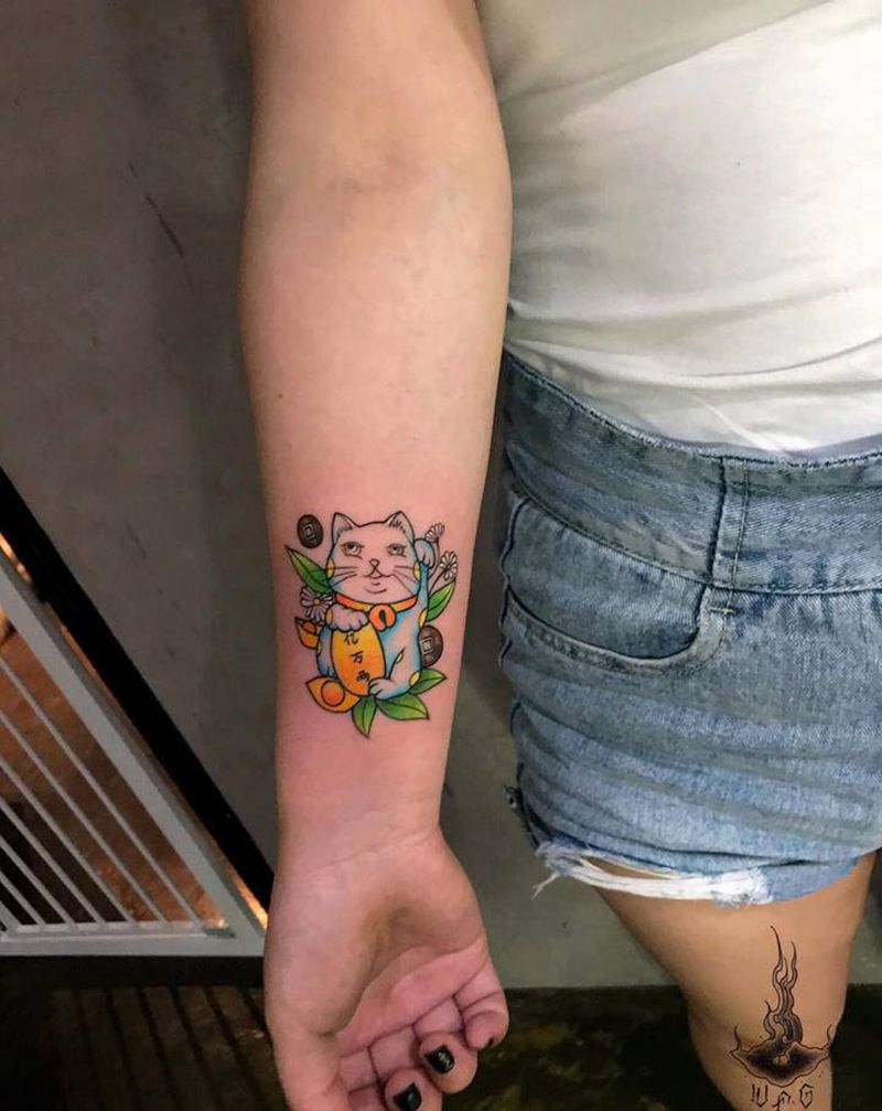 招财猫纹身图片_手部纹身图案