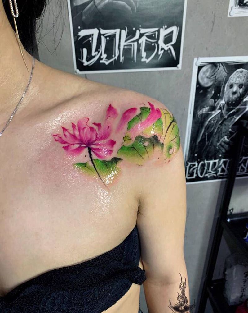 莲花纹身图片_肩部纹身图案