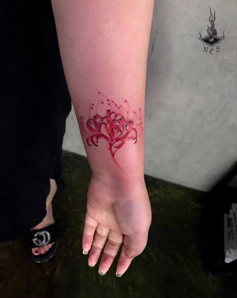 彼岸花纹身图片_手部纹身图案