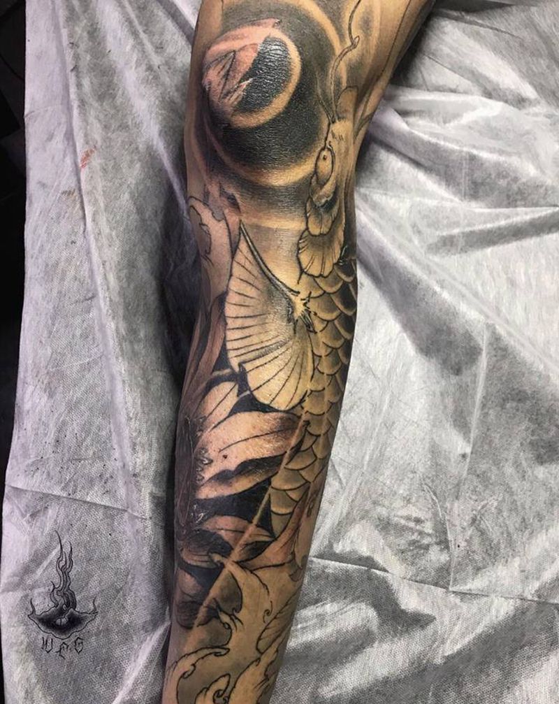 鲤鱼纹身图片_腿部纹身图案