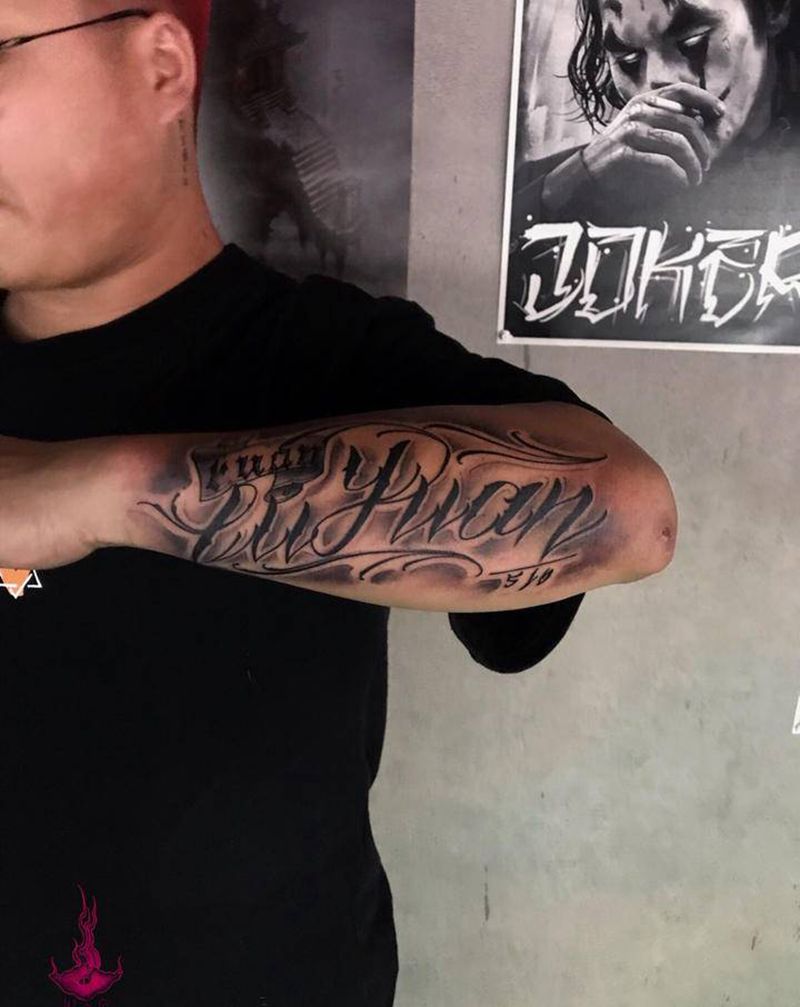 花体纹身图片_手部纹身图案