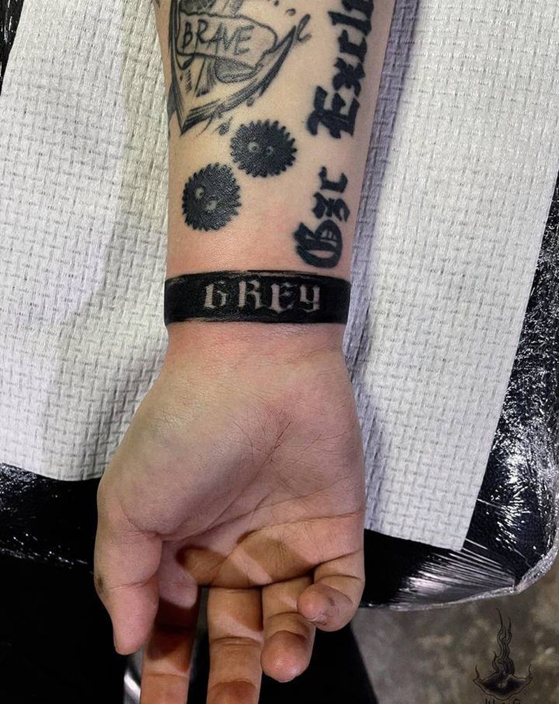 黑环纹身图片_手部纹身图案