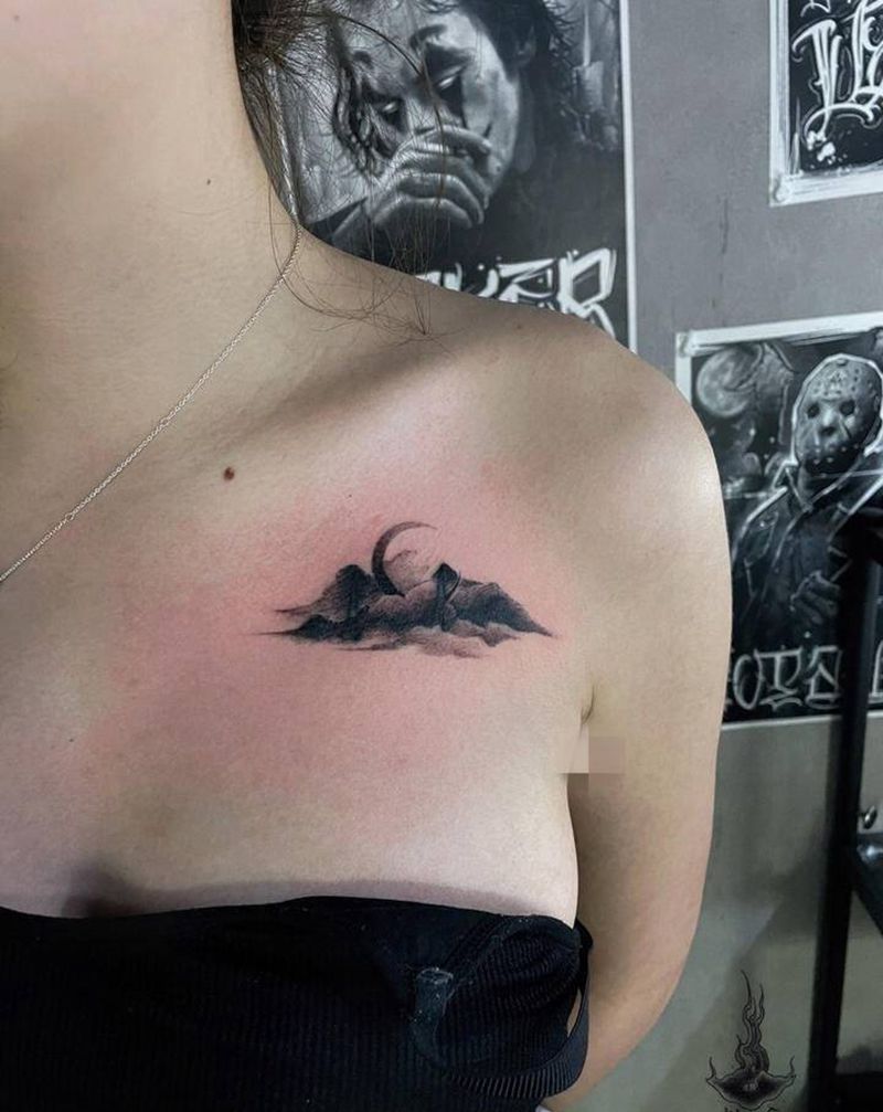 遮盖纹身图片_胸部纹身图案