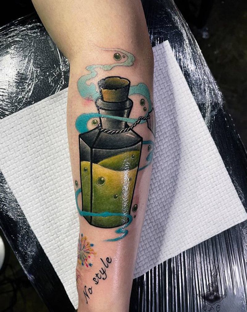 酒纹身图片_手部纹身图案