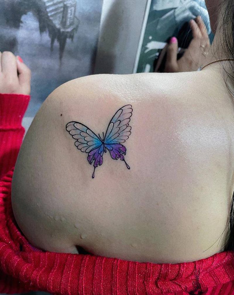 蝴蝶纹身图片_肩部纹身图案