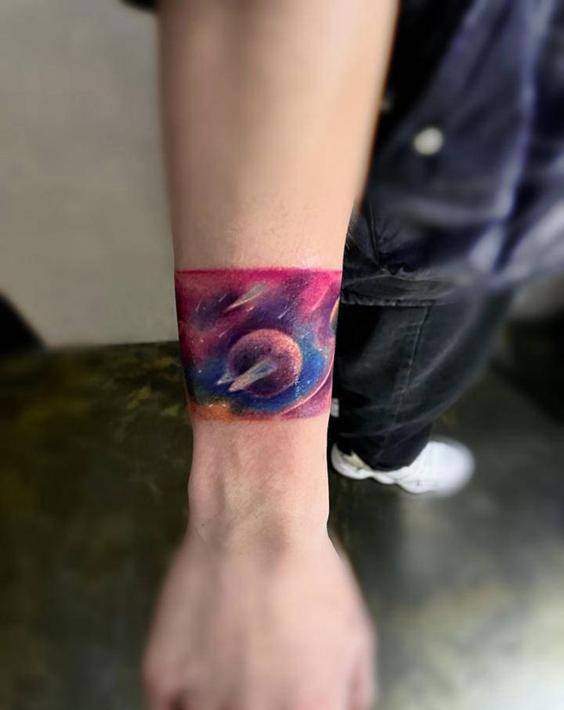 星空纹身图片_手部纹身图案