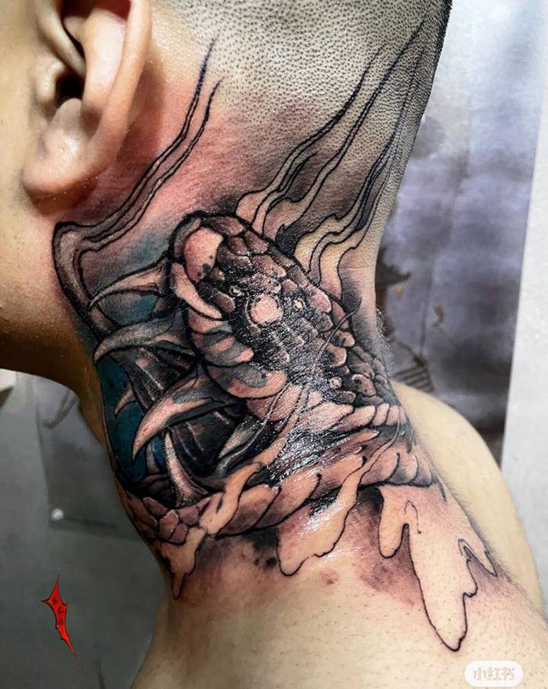 遮盖纹身图片_颈部纹身图案