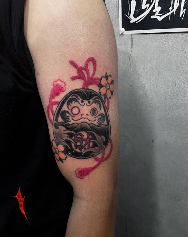 达摩蛋纹身图片_手部纹身图案