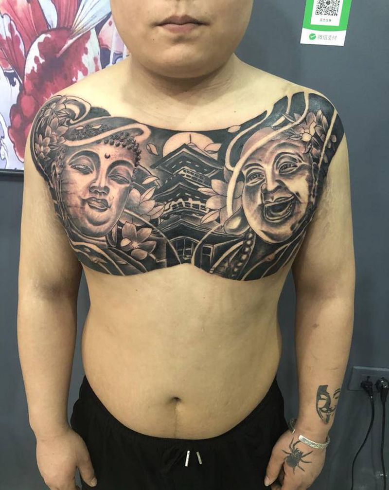 花胸纹身图片_胸部纹身图案