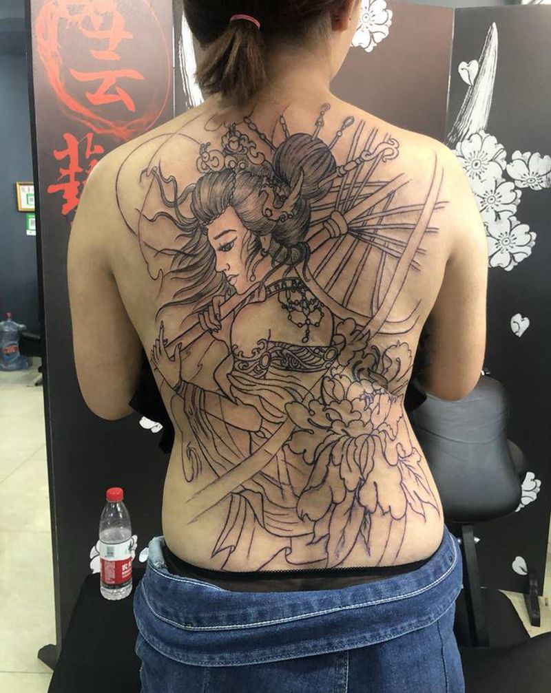 满背纹身图片_背部新传统纹身图案