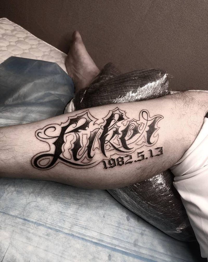 名字纹身图片_腿部花体字纹身图案